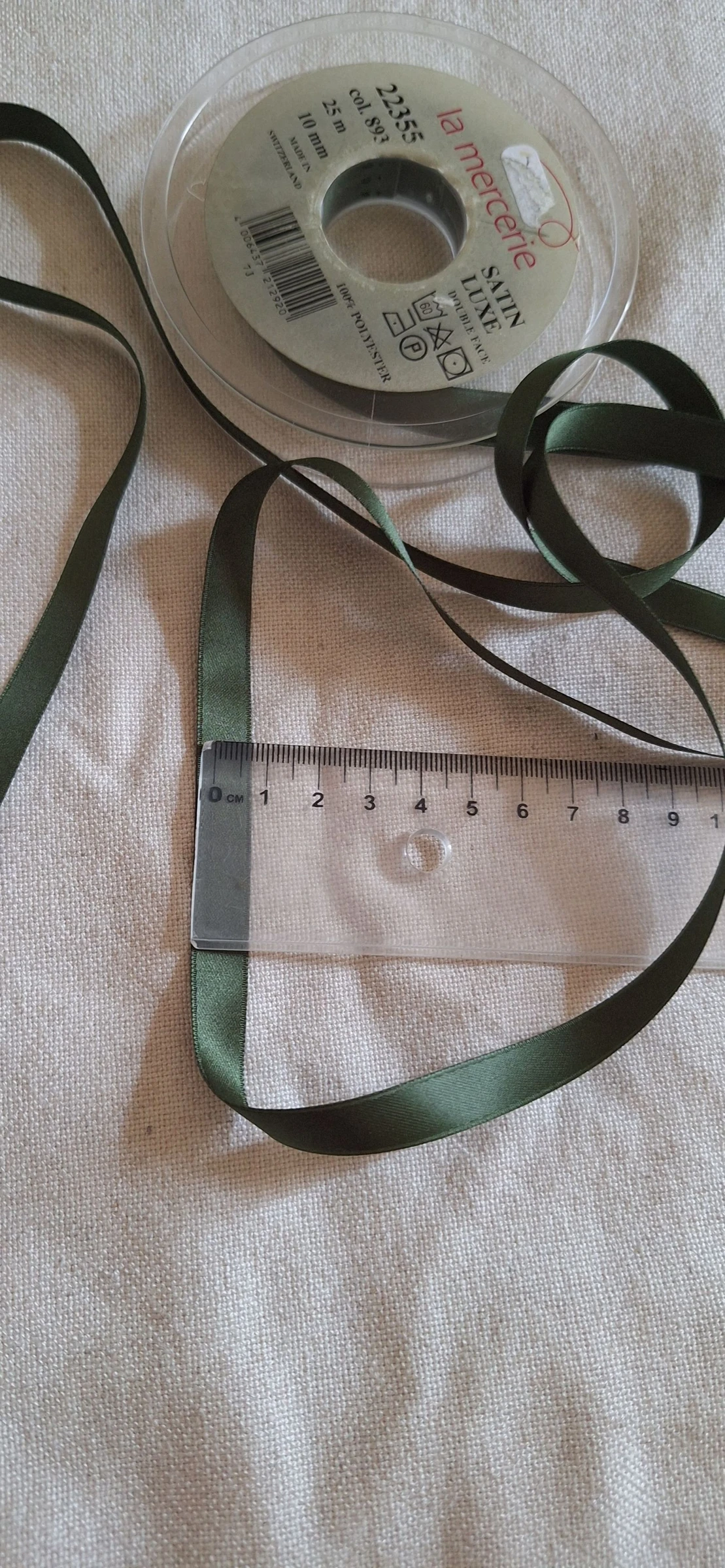 5 mètres de satin 10 mm double face vert mousse 